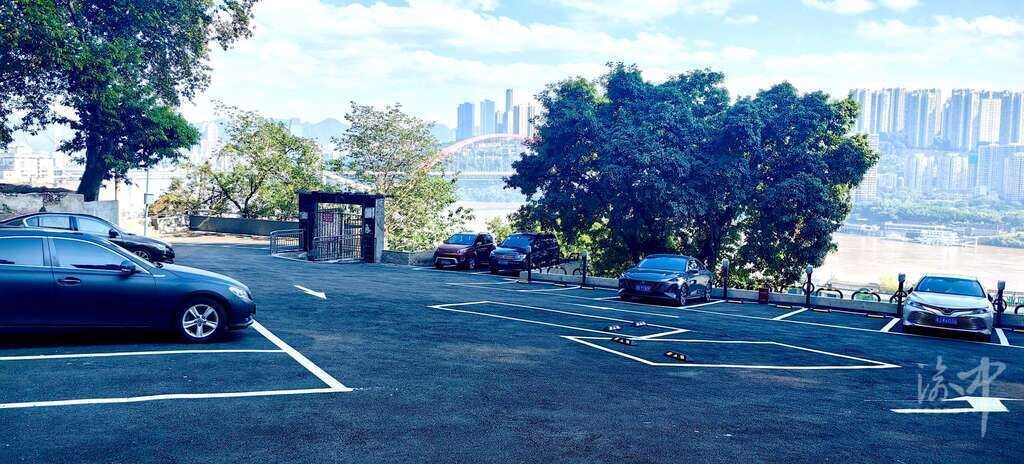 两路口街道：盘活闲置空地建小微停车场解决居民停车难题