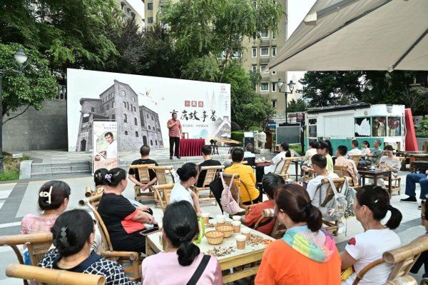 渝中区白象街“卜凤居”打造评书曲艺重庆故事荟演艺大舞台