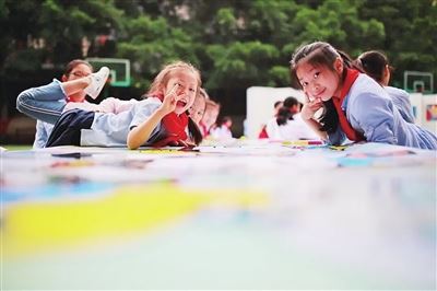 从“童言无忌”到“落地生根” 渝中以多元举措让儿童成为城市发展“小主人”