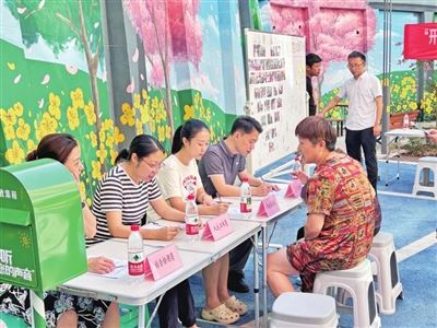 持续深化“开门有约·周四见”机制推动基层服务精准化品牌化发展