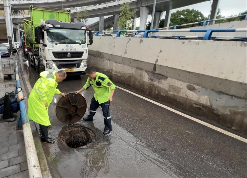应急处置保民安夯实防汛安全网