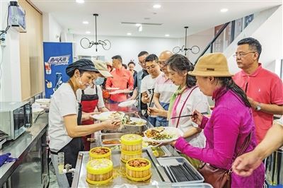 渝中加快推进“15分钟高品质生活服务圈”建设 让“家门口”的民生福祉更有温度幸福生活更有质感