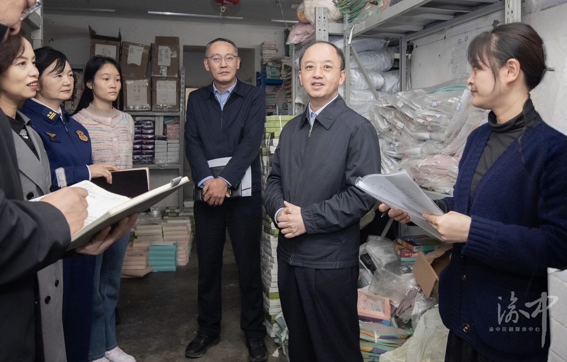 渝中区委书记黄茂军进基层宣讲党的二十届四中全会精神并检查安全工作坚持统筹发展和安全以新安全格局保障新发展格局