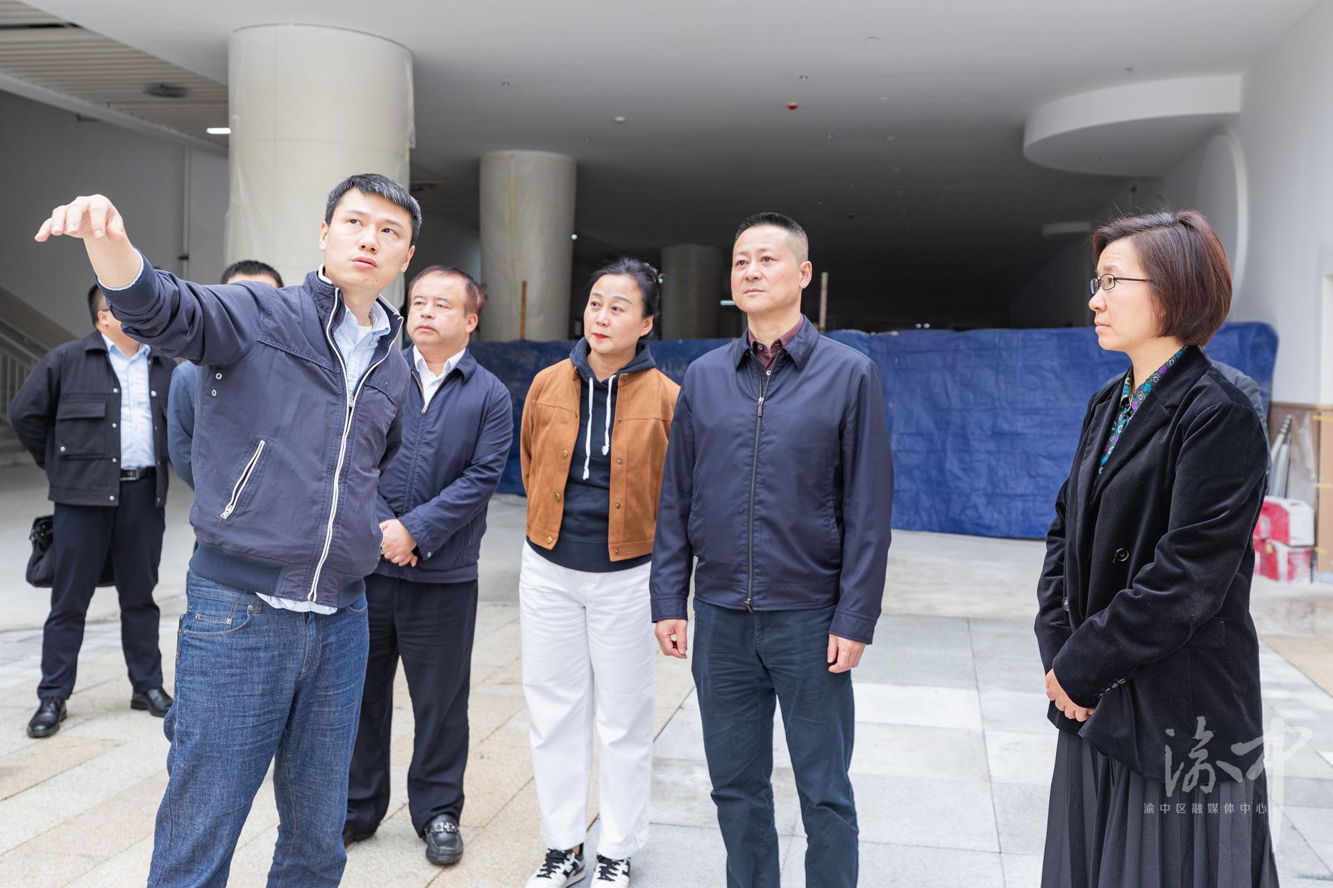 渝中区委副书记、区长谢东在调研辖区在建学校项目时强调：提高政治站位补齐民生短板着力推进优质教育资源均衡布局